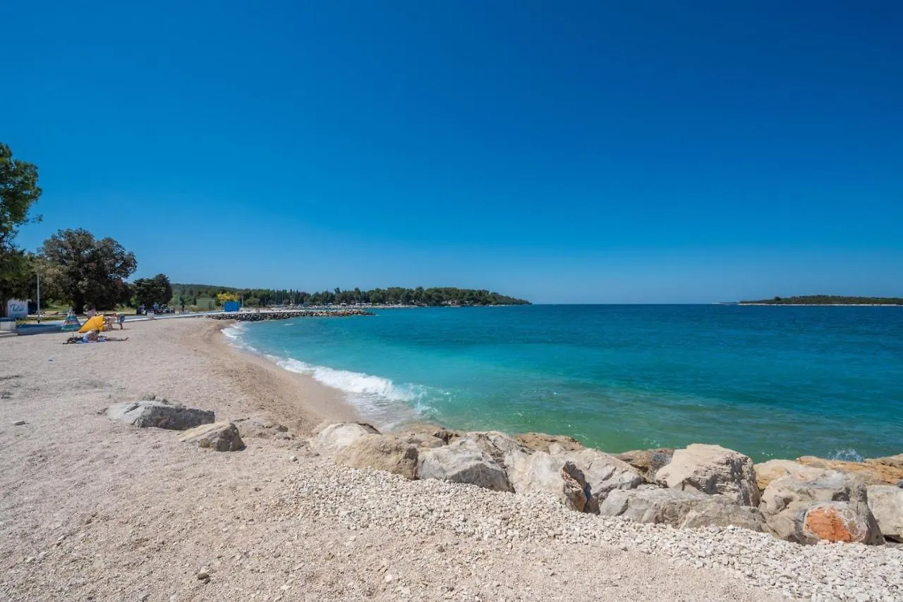 Apartment Val Pula 0*,  Croatia